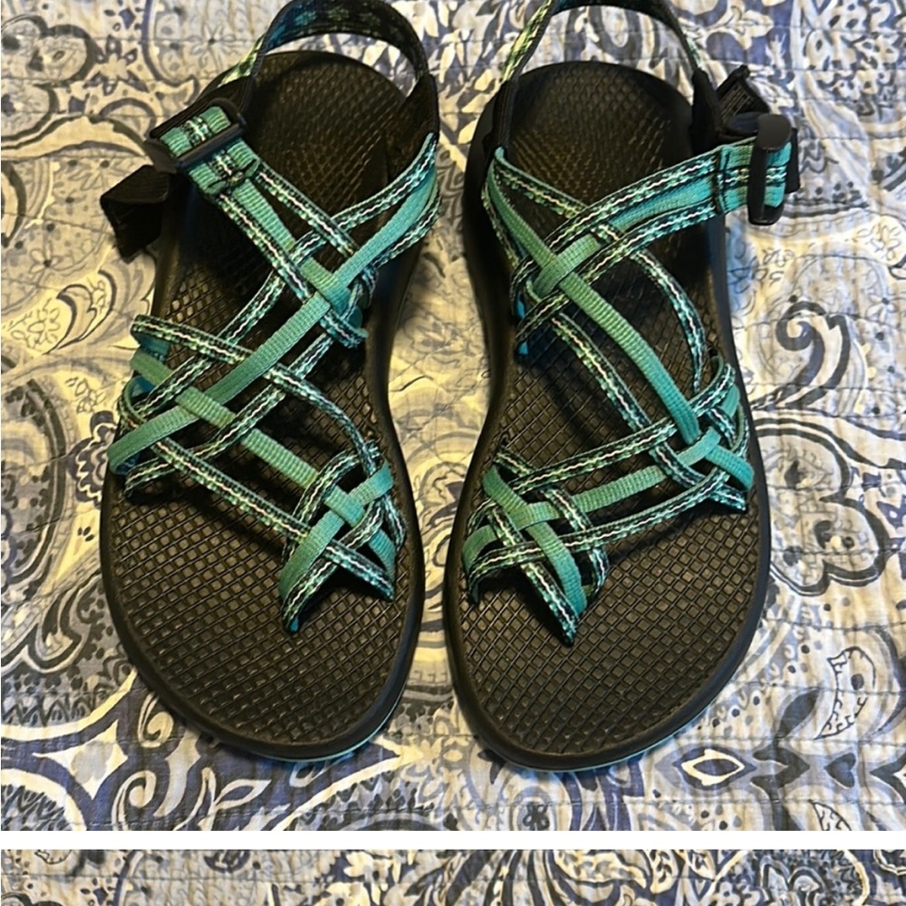 Teal and Black Strappy CHACAS like new size 6